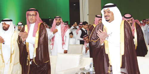  سمو نائب أمير منطقة الرياض أثناء دخول العرسان