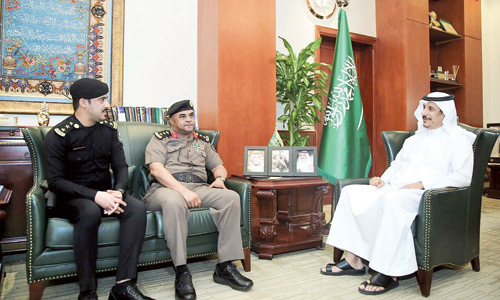  الأمير عبدالرحمن يستقبل مدير الشرطة بالنيابة وقائد الدوريات