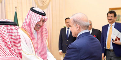 رئيس وزراء باكستان يستقبل الرئيس التنفيذي للصندوق السعودي للتنمية 