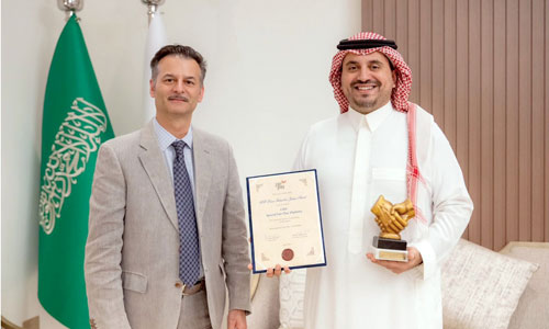 اللجنة الدولية للعب النظيف تكرّم الأمير فهد بن جلوي 