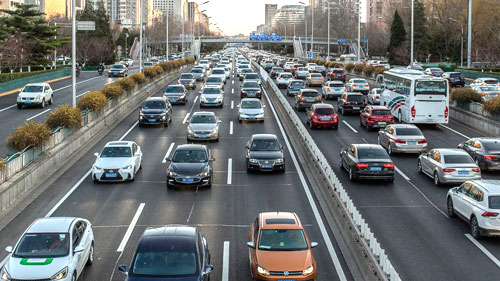 الصين: العالم بحاجة لمزيد من السيارات الكهربائية 